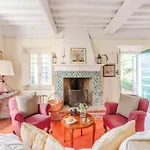 In Tuscany Near Lucca & Beaches Villa Camaiore
