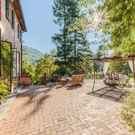 Villa In Tuscany Near Lucca & Beaches