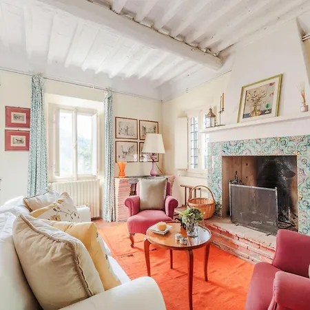 Villa Among The Woods In Camaiore