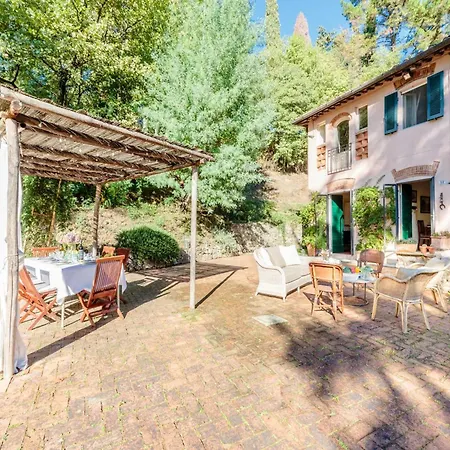 Villa In Tuscany Near Lucca & Beaches